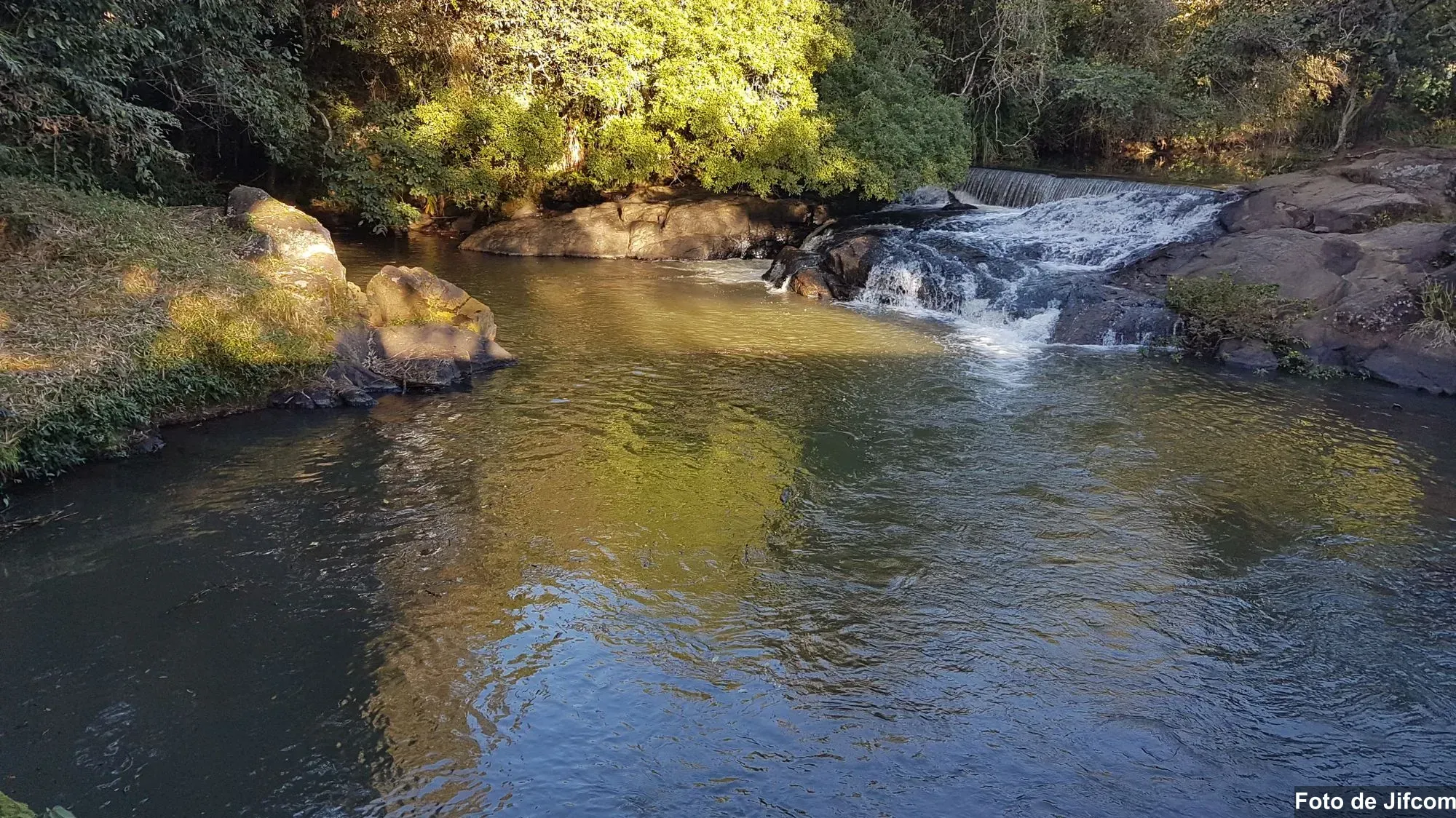 Lagoa na cachoeira antonio monteiro. Lagoa na Cachoeira Antônio Monteiro.